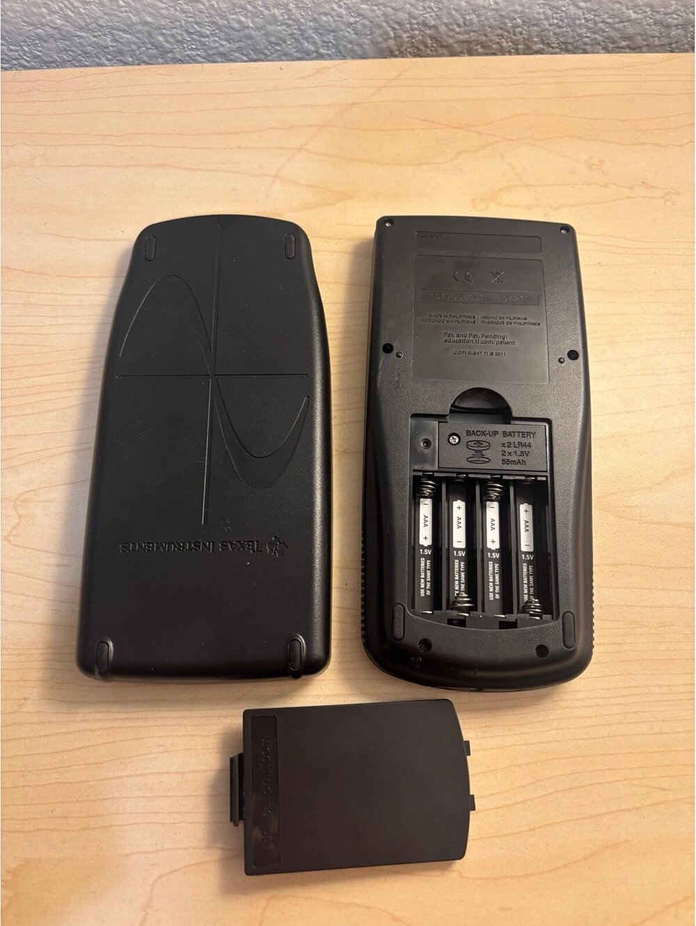 Texas Instruments TI83+ - Picture 2 of 2
